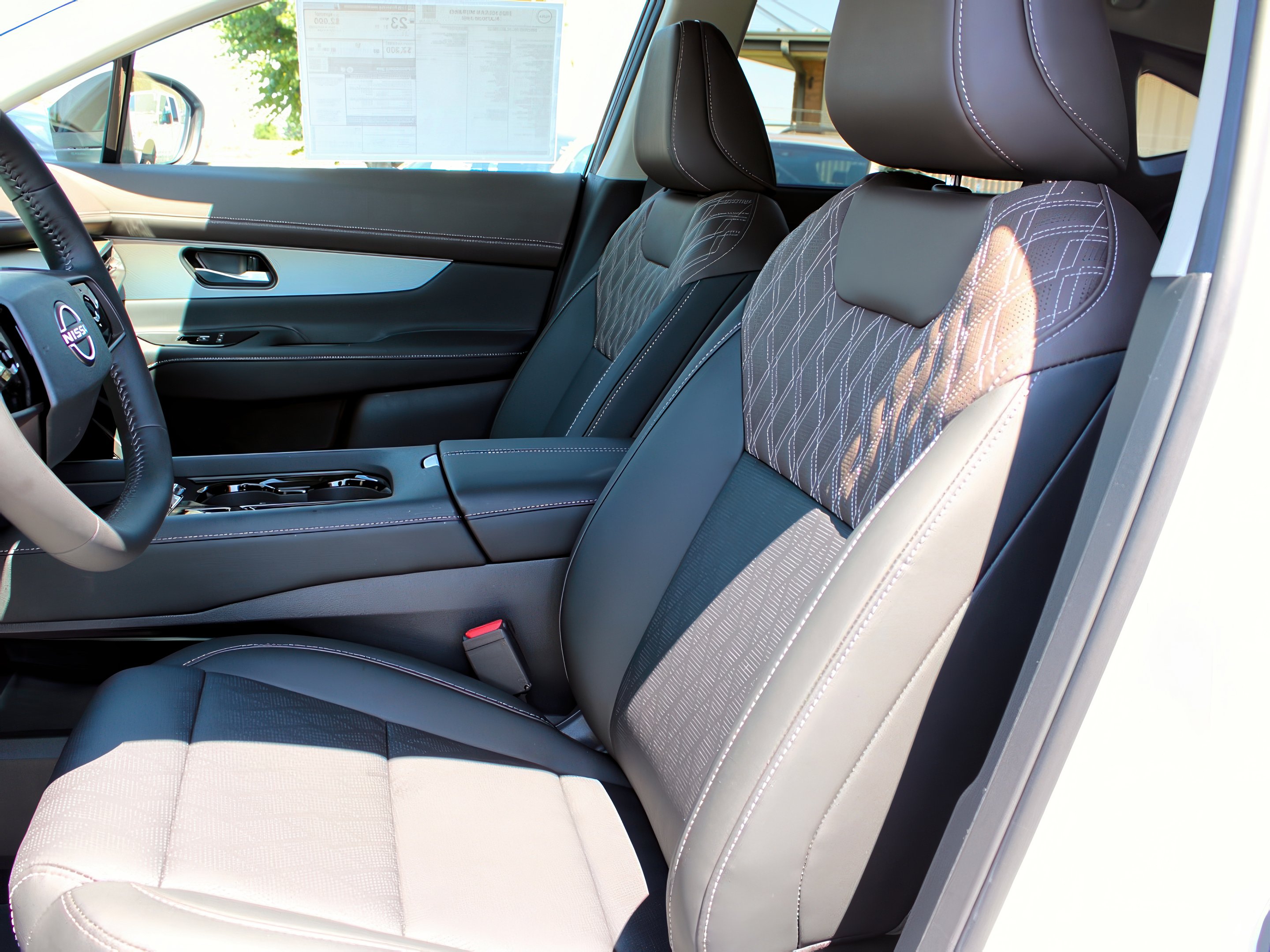 2025 Nissan Murano Platinum photo 11