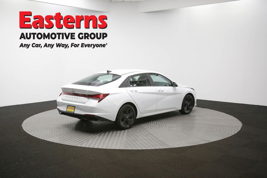 2022 Hyundai Elantra SEL Convenience photo 31