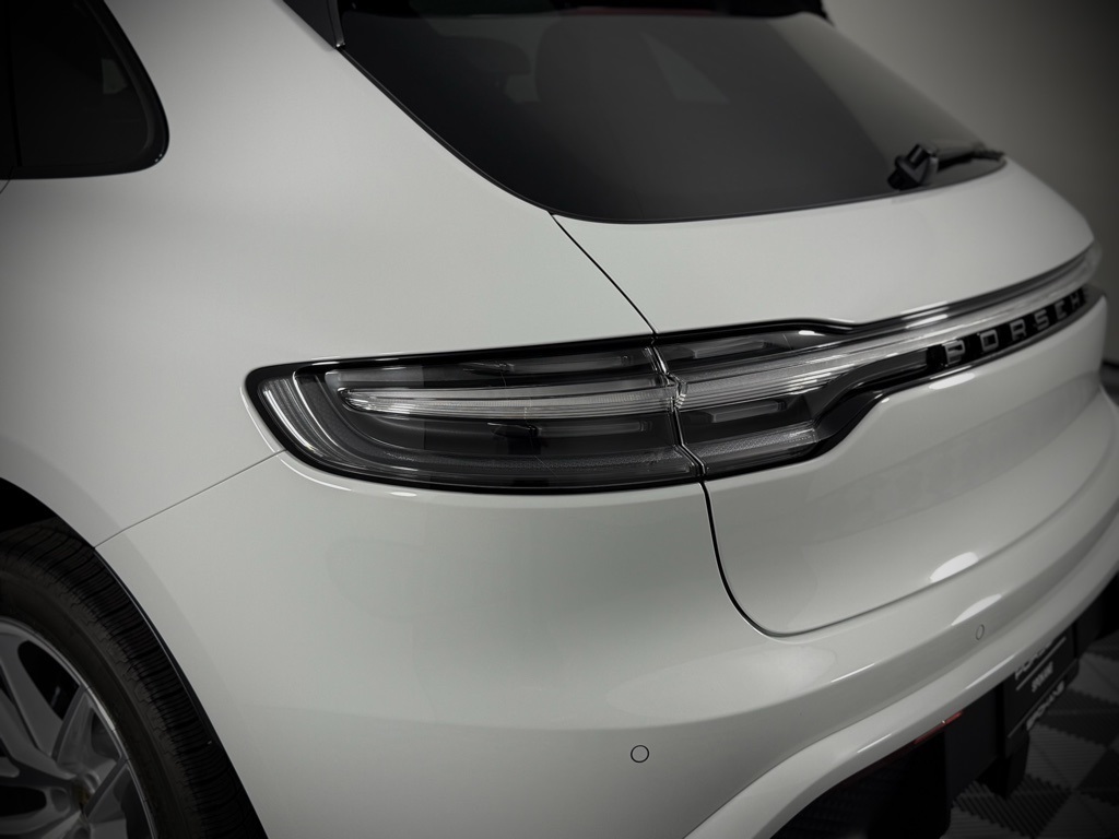 2025 Porsche Macan T photo 13