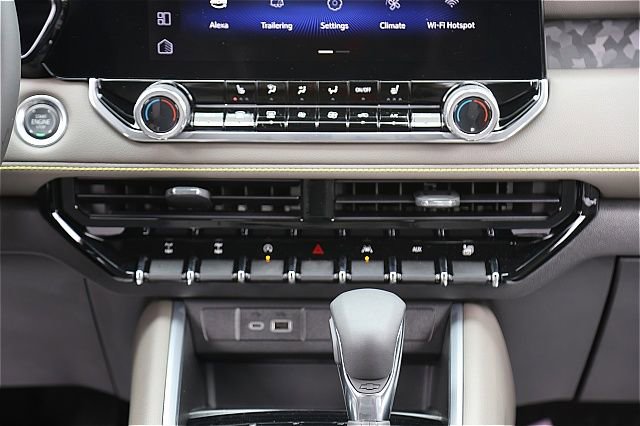2024 Chevrolet Colorado ZR2 photo 12