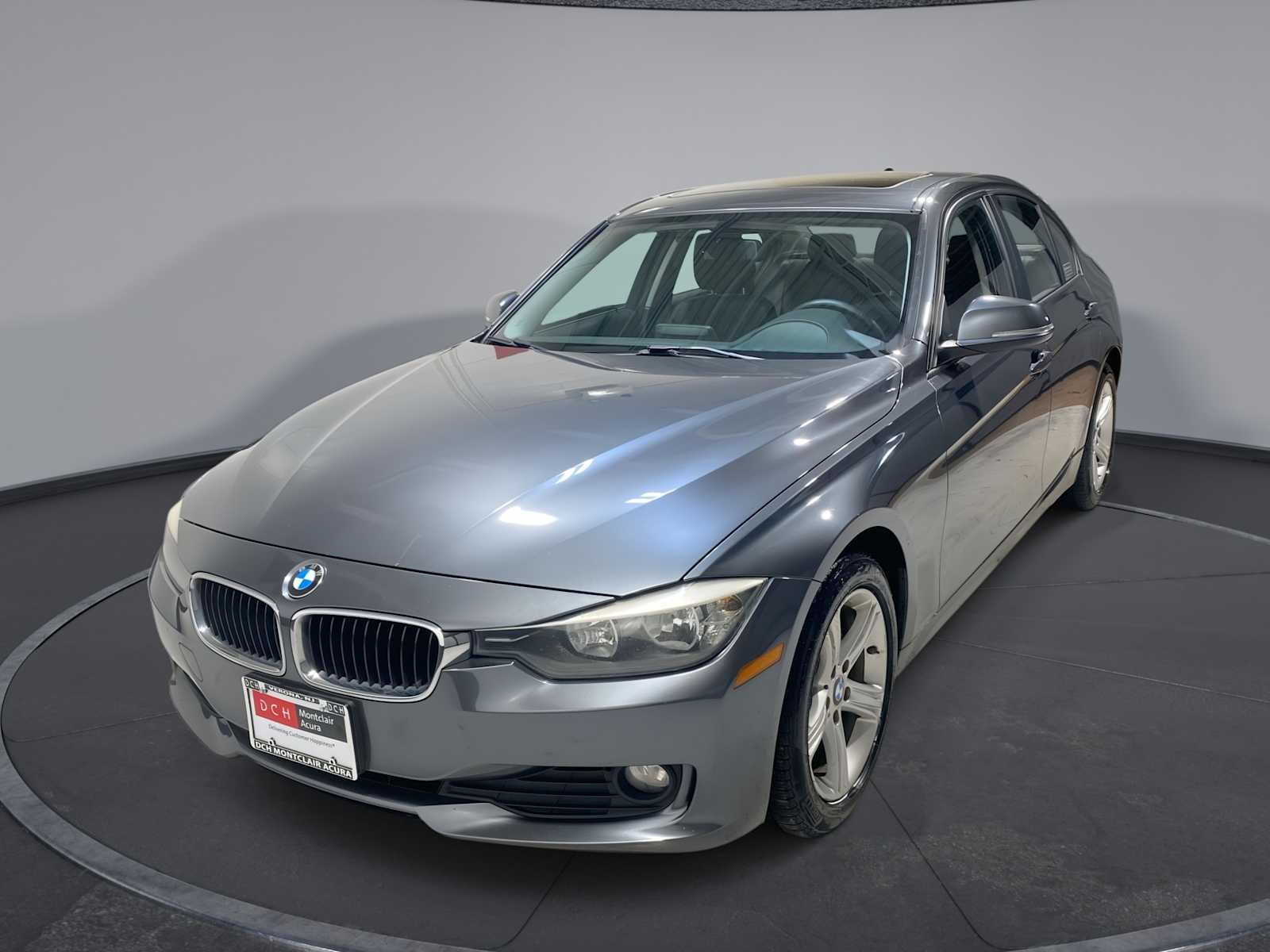 2014 BMW 3 Series 320i's photo