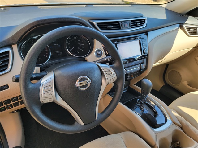2016 Nissan Rogue SV photo 11