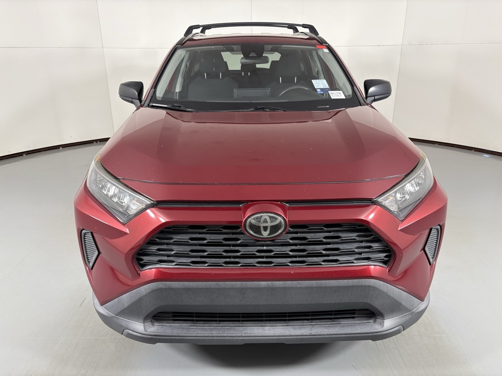2020 Toyota RAV4 LE photo 3