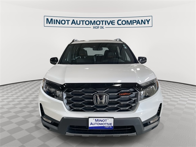 2025 Honda Passport TrailSport photo 3