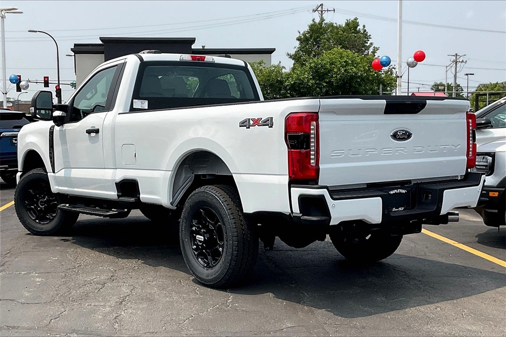 2025 Ford F-350 XL photo 3