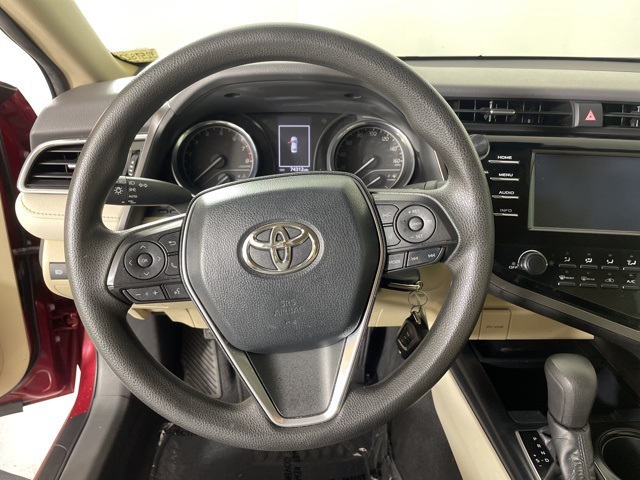 2018 Toyota Camry LE photo 22