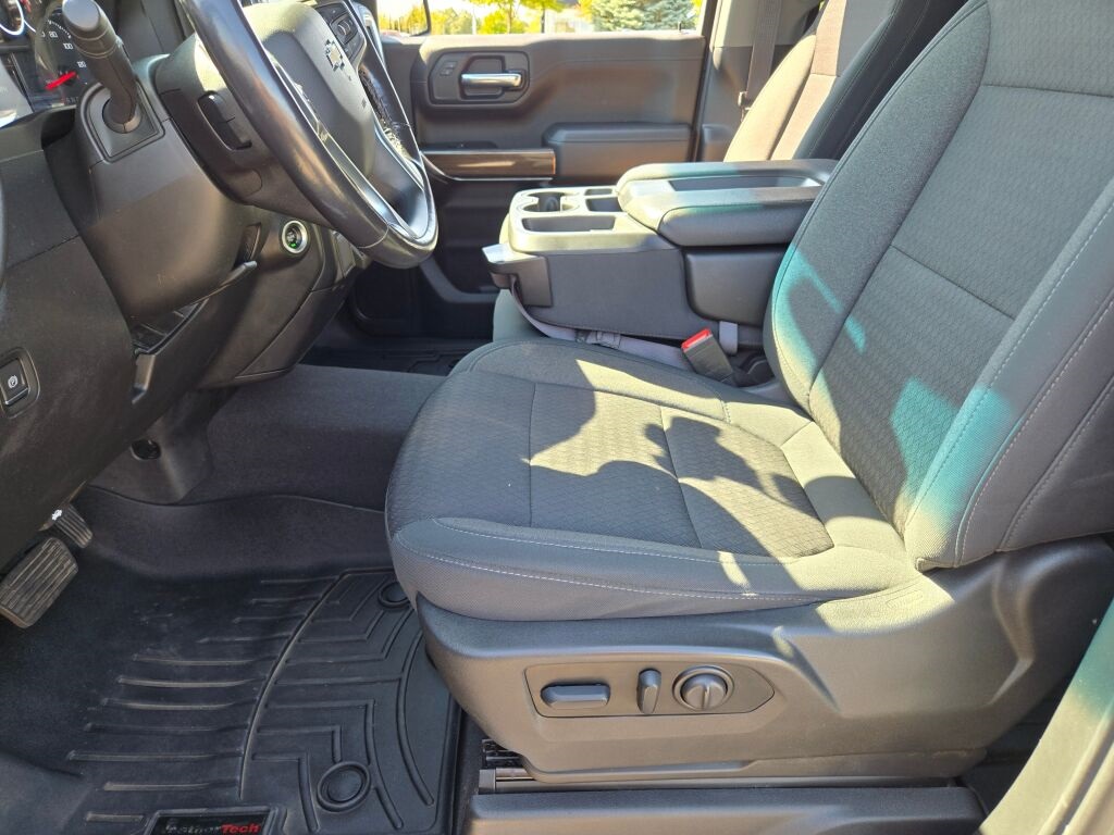 2022 Chevrolet Silverado 1500 LT photo 17