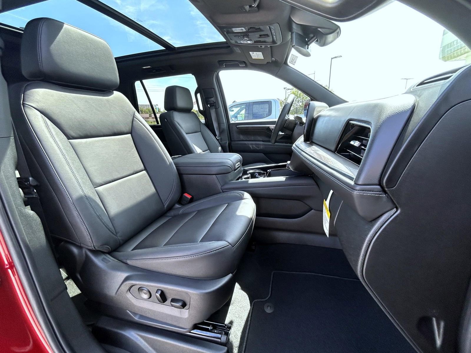 2025 Chevrolet Tahoe Z71 photo 16