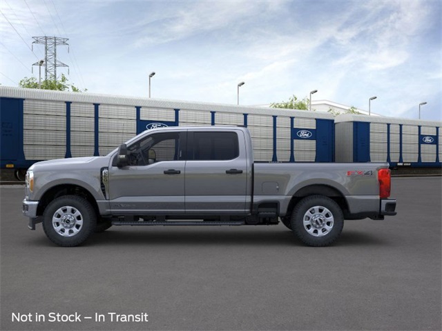 2025 Ford F-250 photo 3