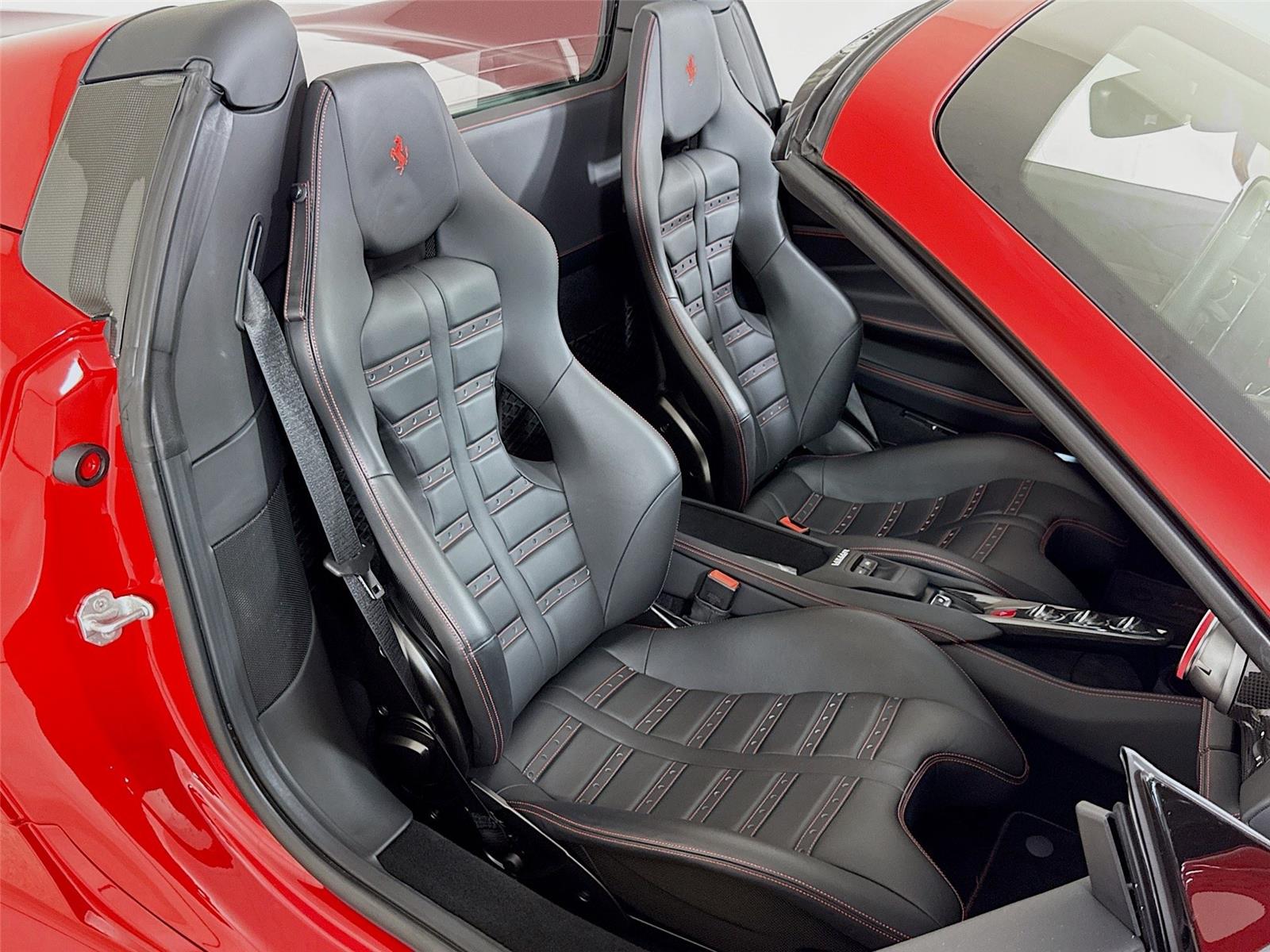 2022 Ferrari F8 Spider photo 21