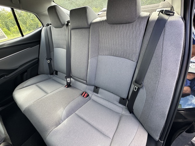 2025 Toyota Camry LE photo 11