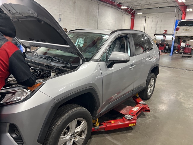 2020 Toyota RAV4 XLE's photo