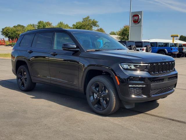 2025 Jeep Grand Cherokee Limited photo 2