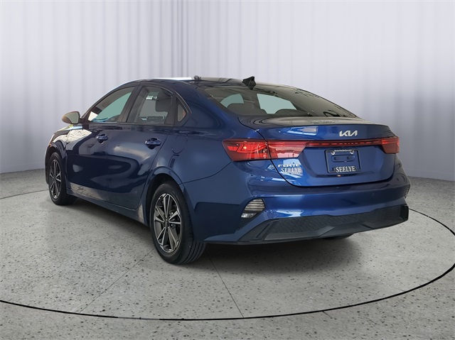 2023 Kia Forte LXS photo 4