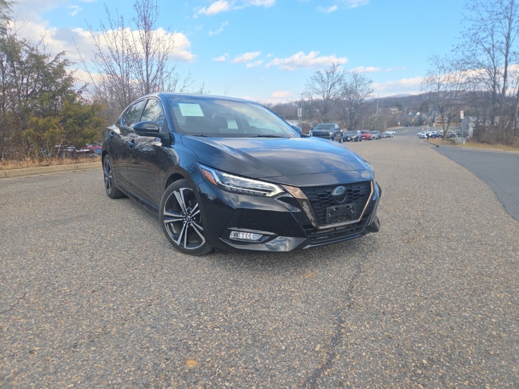 2022 Nissan Sentra SR's photo