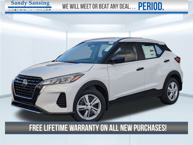 2025 Nissan KICKS PLAY Base's photo