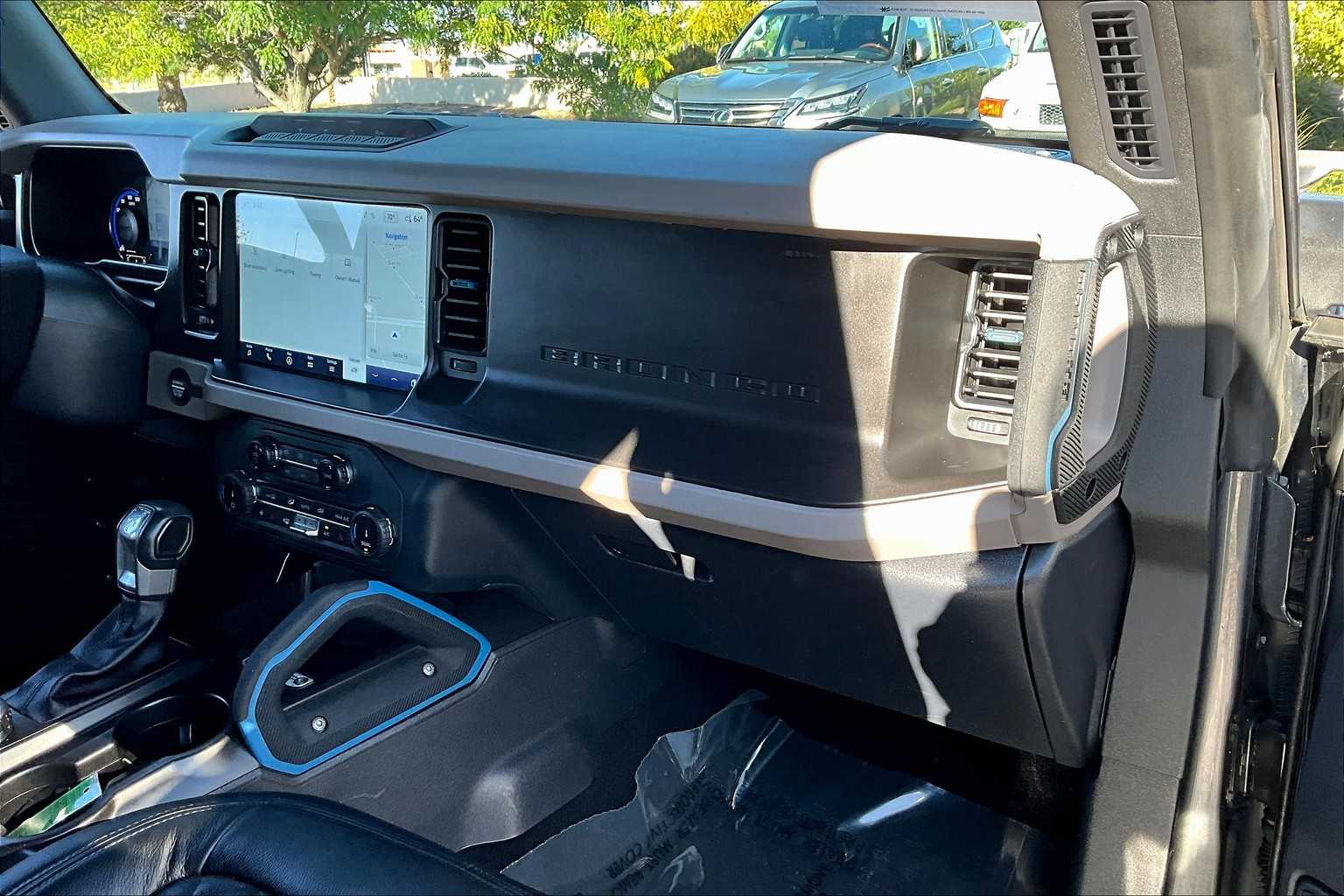 2022 Ford Bronco Wildtrak photo 17