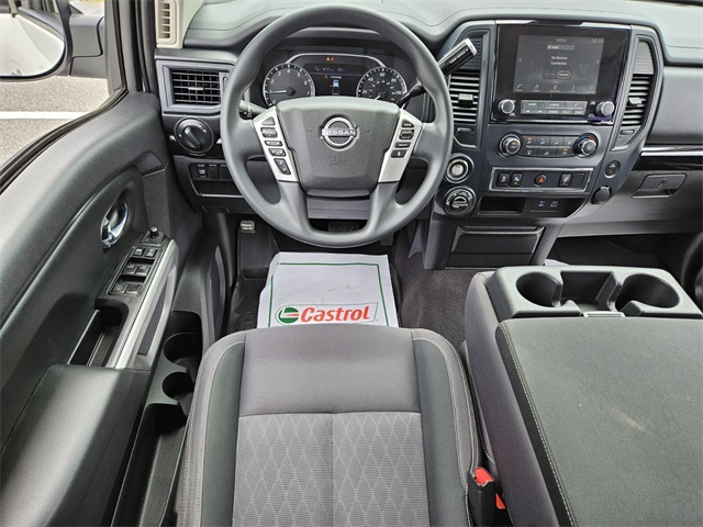 2023 Nissan Titan SV photo 10