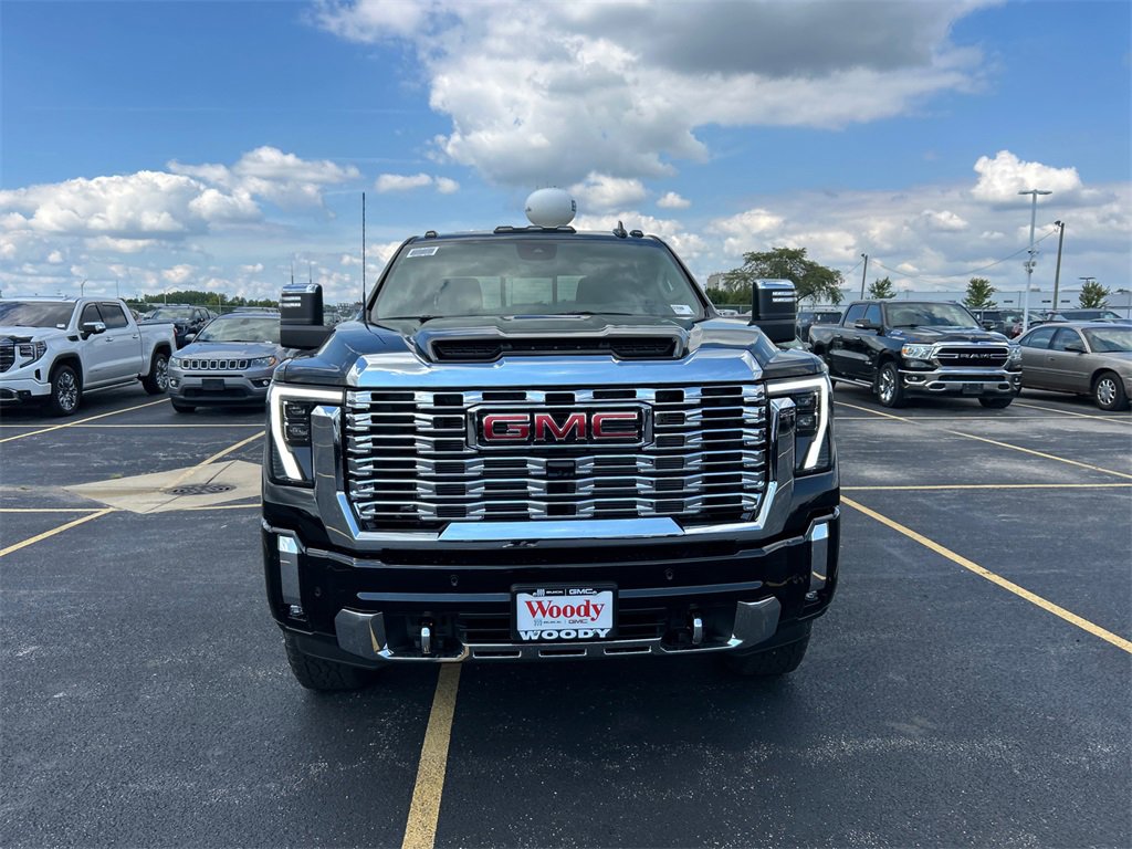 2026 Gmc Sierra HD Denali photo 3