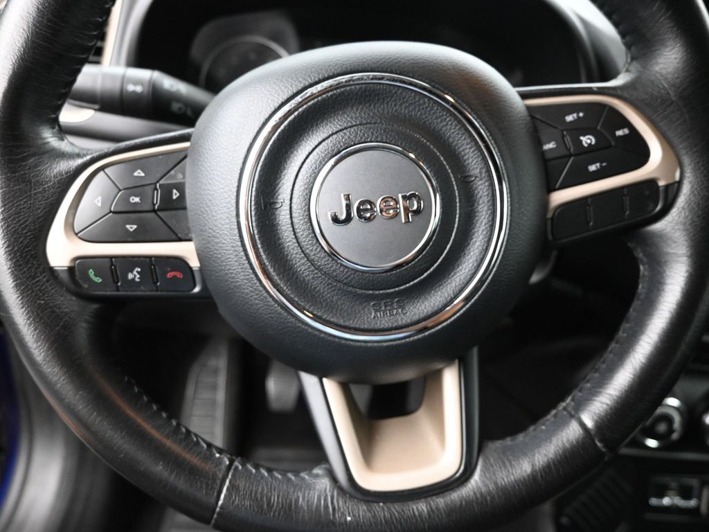 2016 Jeep Renegade Latitude photo 12