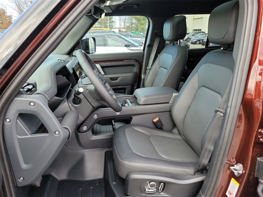 New 2024 Land Rover Defender 130 XDynamic SE SUV in Clarksville 26213