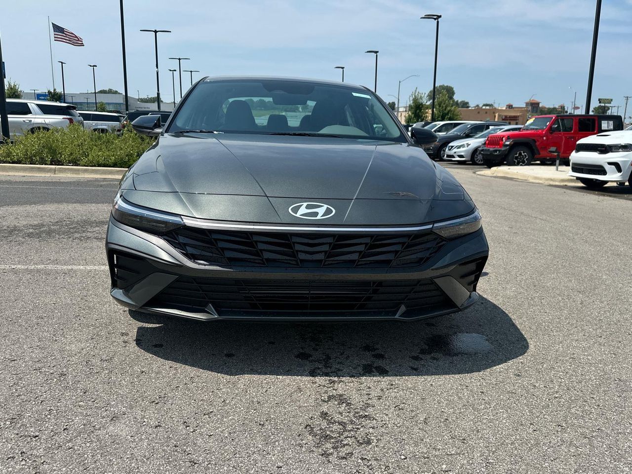 2025 Hyundai Elantra SEL Sport photo 4