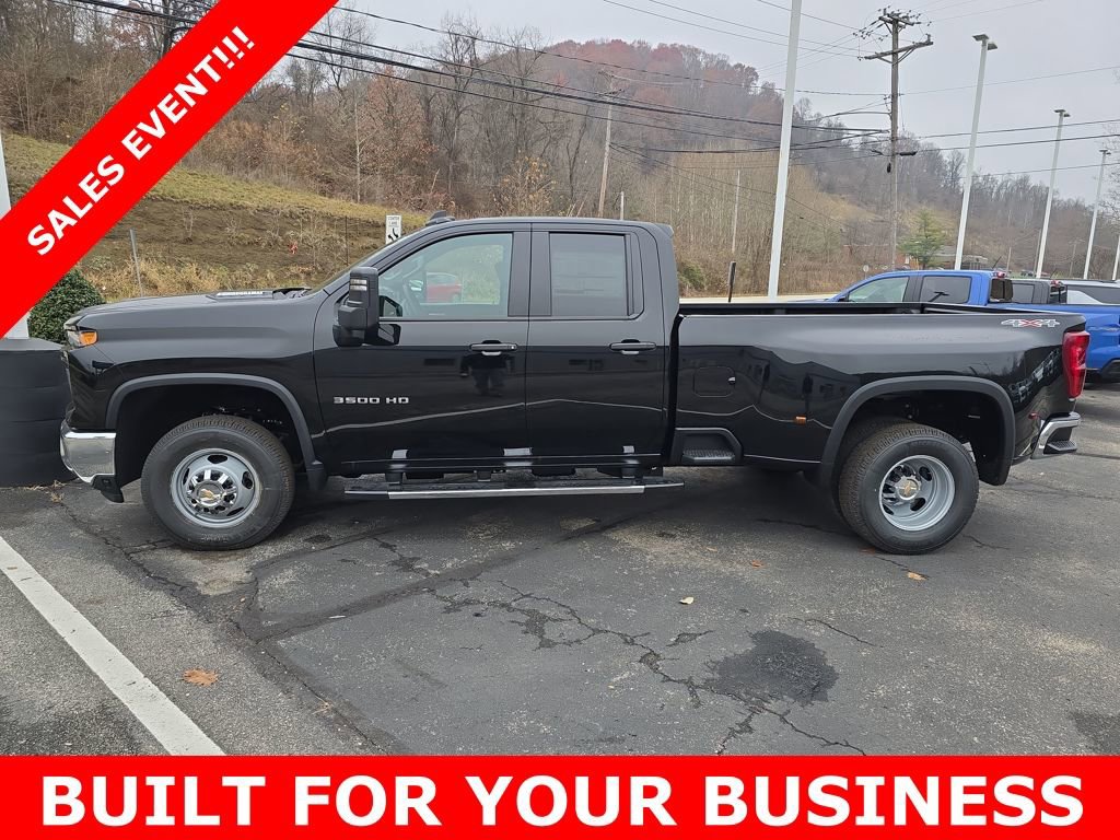 2026 Chevrolet Silverado 3500HD Work Truck photo 2