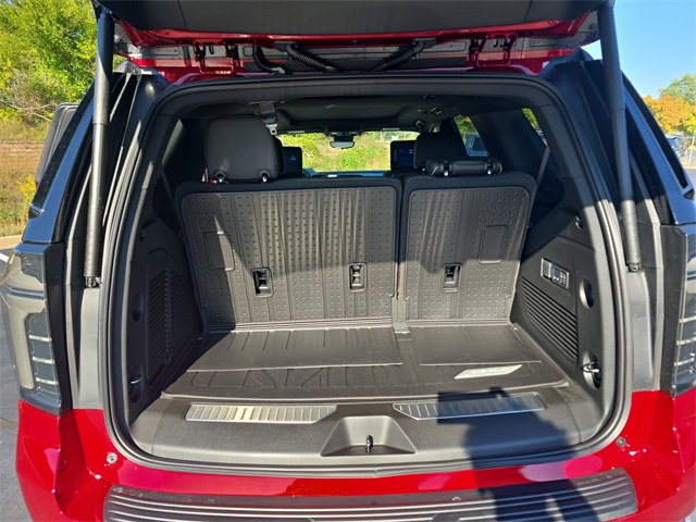 2025 Chevrolet Tahoe Premier photo 13