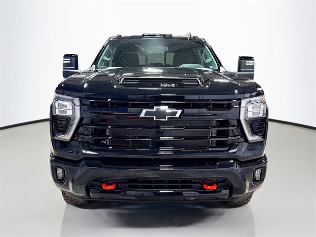 2026 Chevrolet Silverado LT photo 2