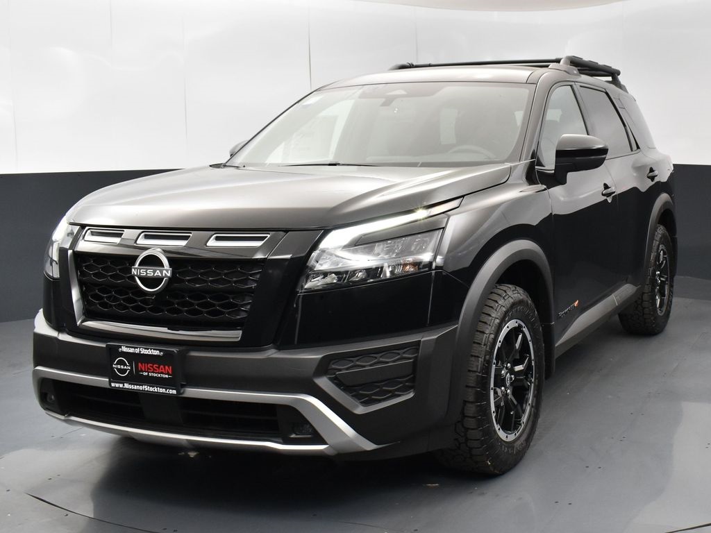 2025 Nissan Pathfinder Rock Creek photo 3