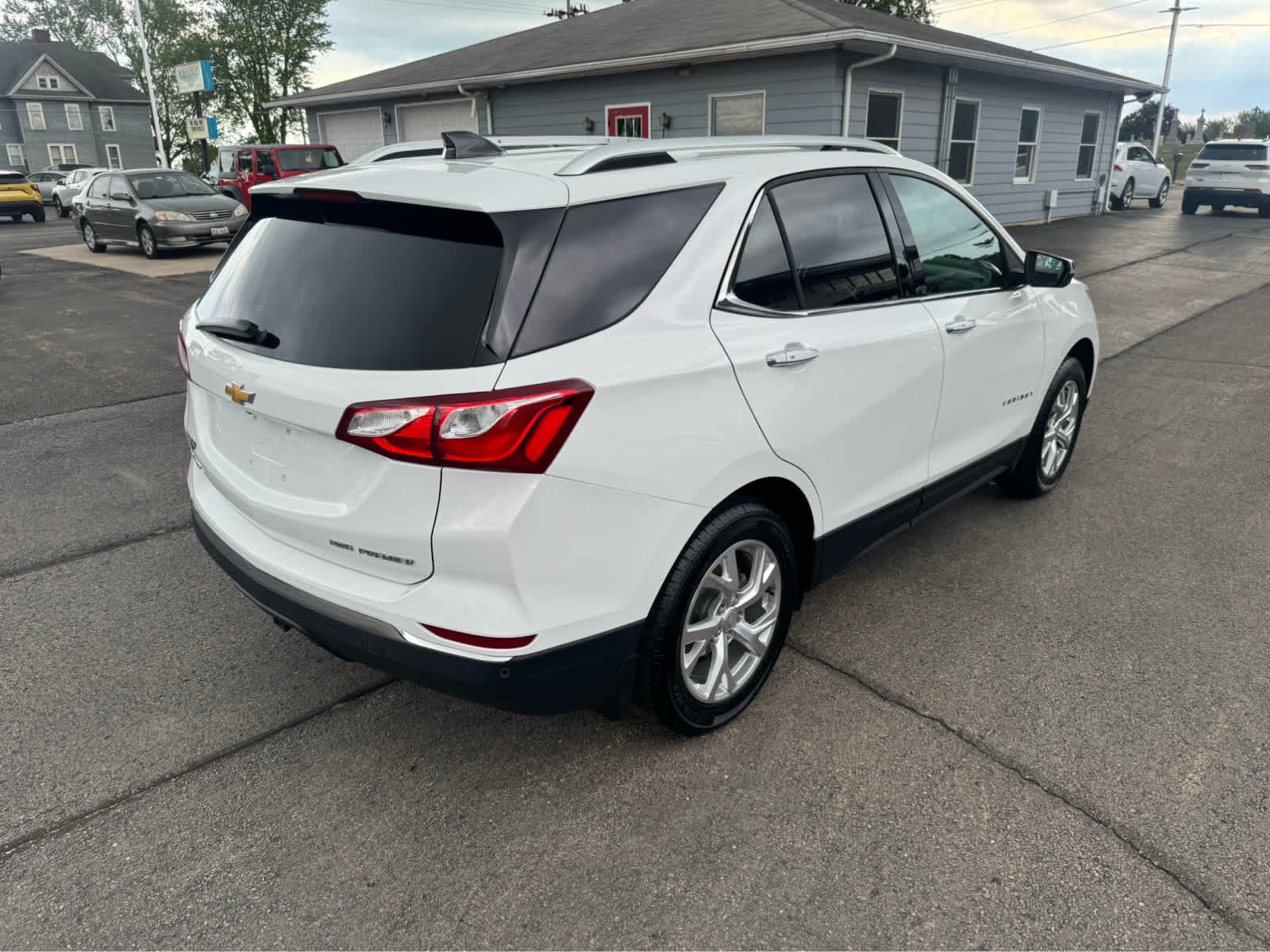 2019 Chevrolet Equinox Premier photo 3
