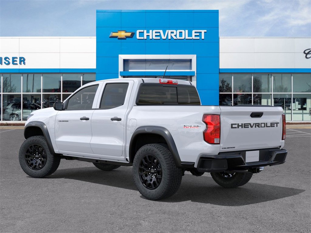 2026 Chevrolet Colorado Trail Boss photo 2