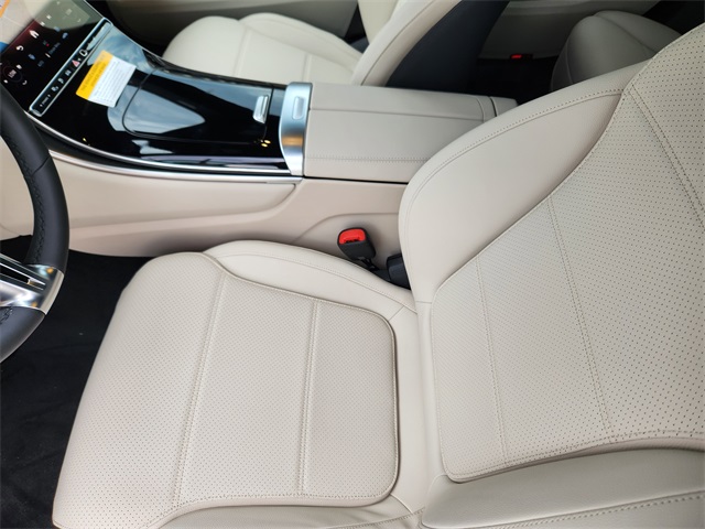 2025 Mercedes Benz GLC 350e 4MATIC photo 8
