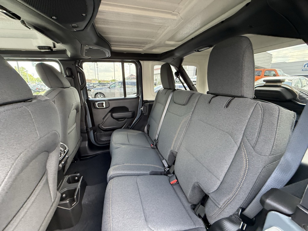 2025 Jeep Wrangler Sport S photo 24