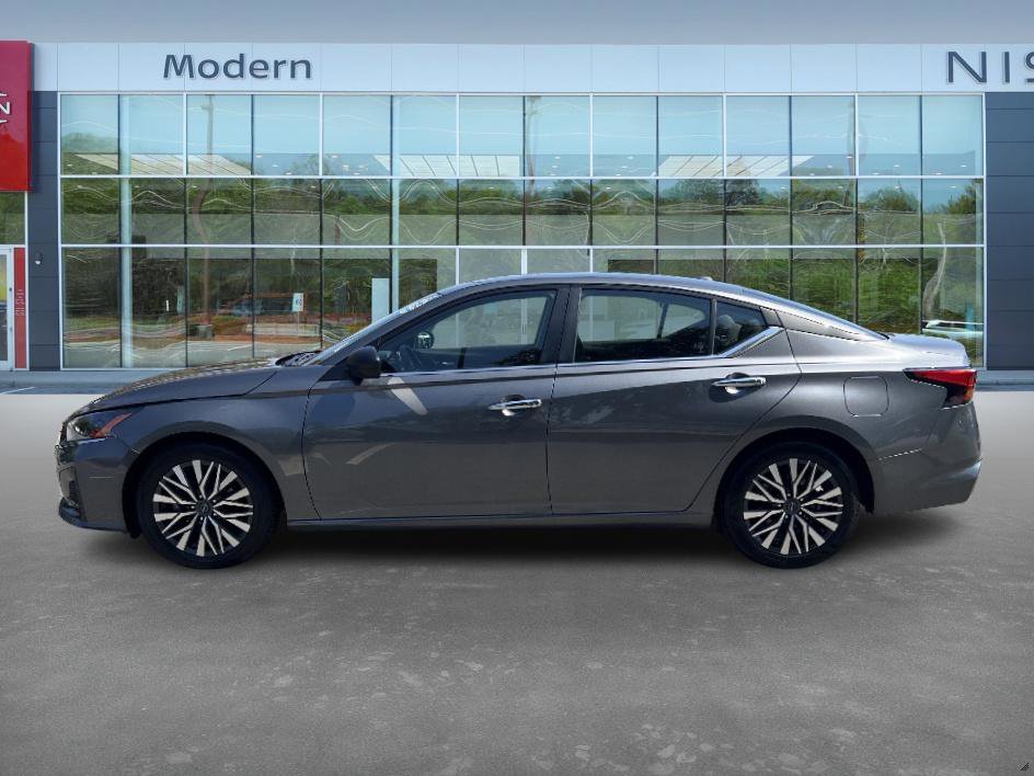 2024 Nissan Altima 2.5 SV photo 8