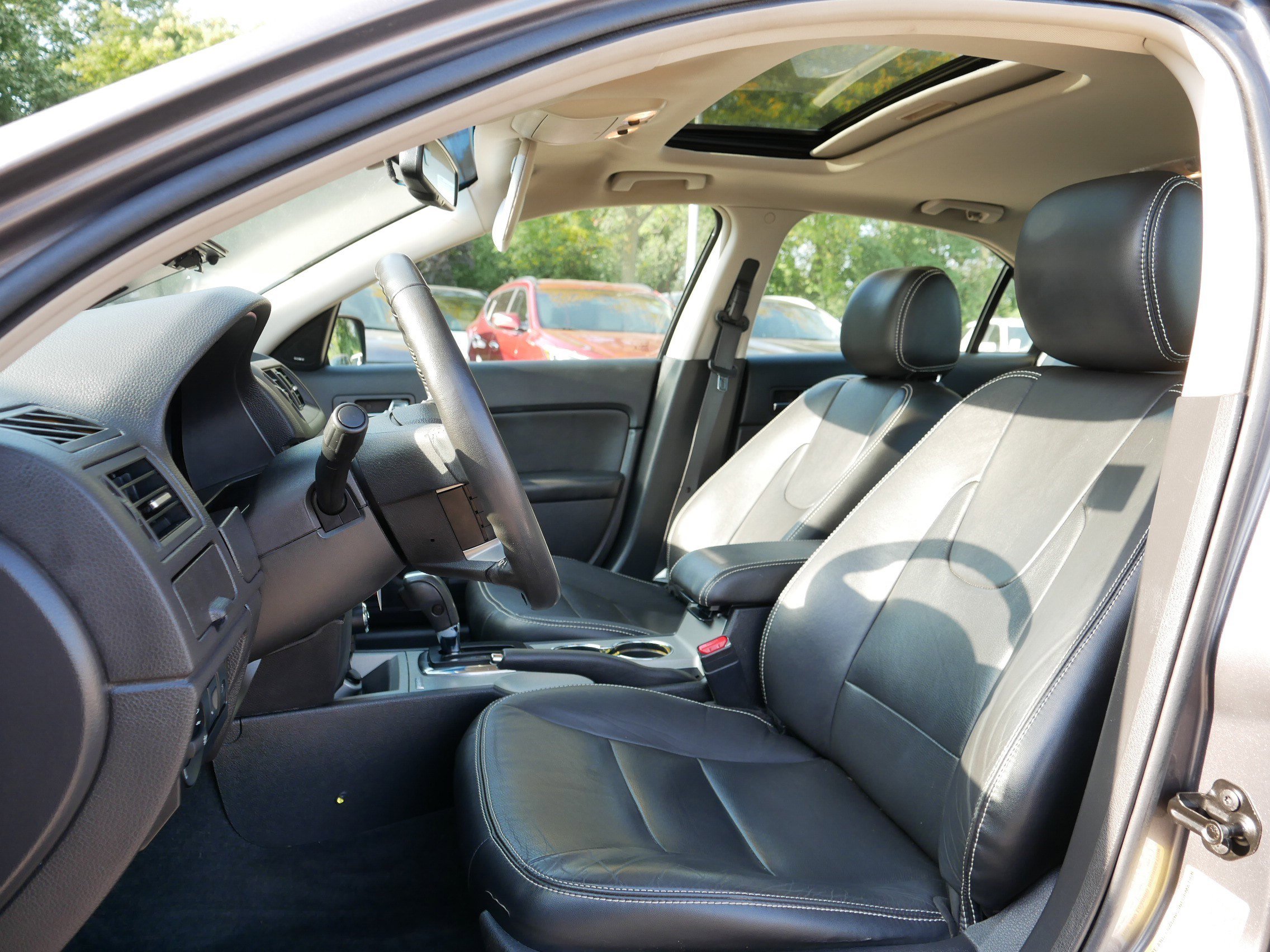 2012 Ford Fusion SEL photo 31