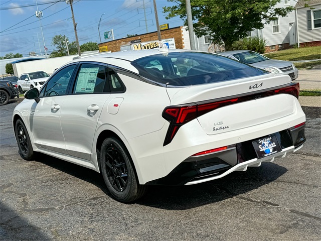 2025 Kia K5 LXS photo 6