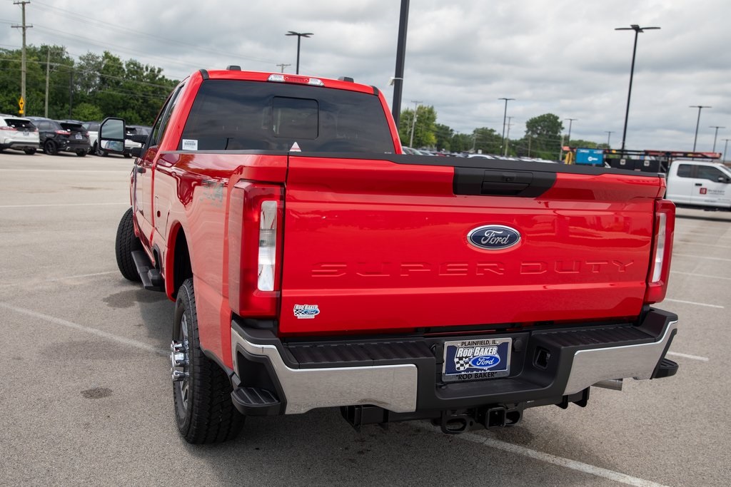 2025 Ford F-350 XLT photo 16