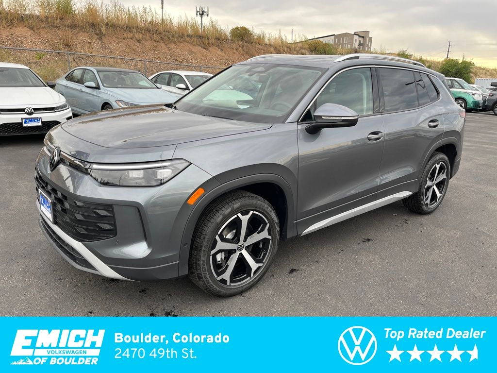 2025 Volkswagen Tiguan SE's photo