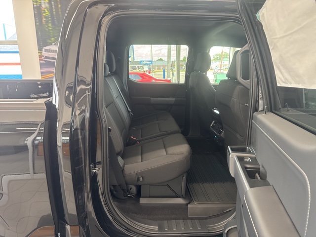 2025 Ford F-150 XLT photo 42