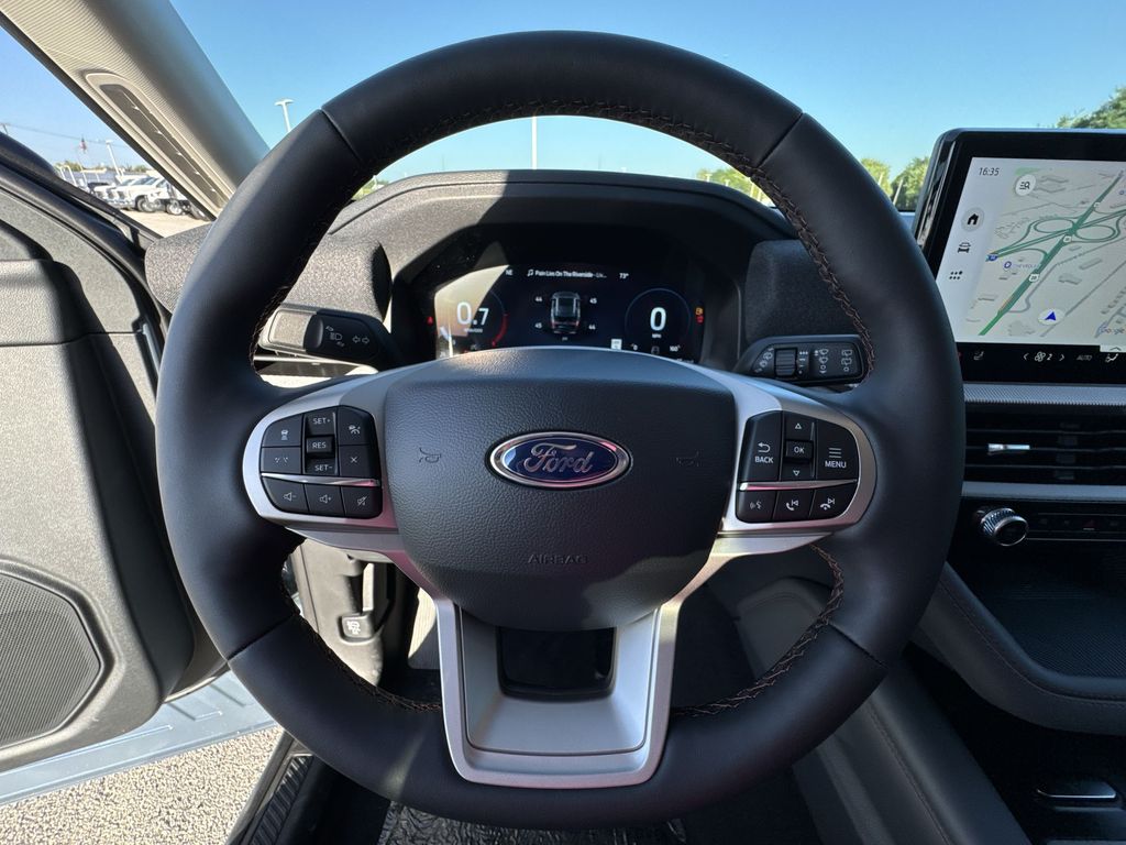 2025 Ford Explorer photo 11