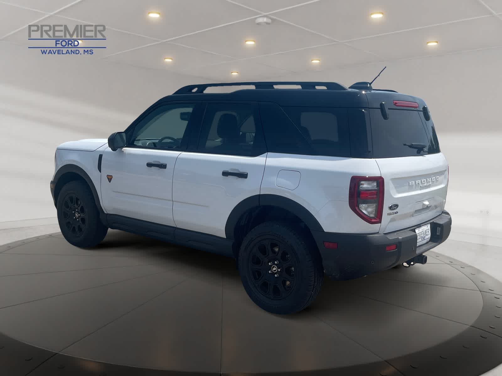 2025 Ford Bronco Sport Badlands photo 3