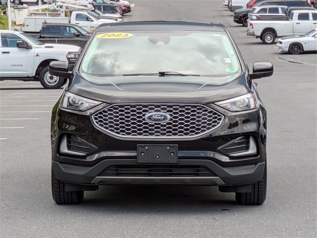 2023 Ford Edge SEL photo 2