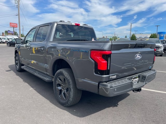 2025 Ford F-150 Lightning photo 14