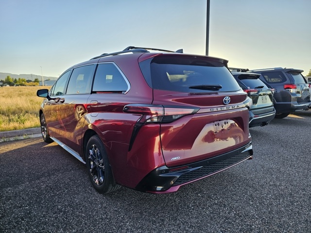 2024 Toyota Sienna XSE photo 7