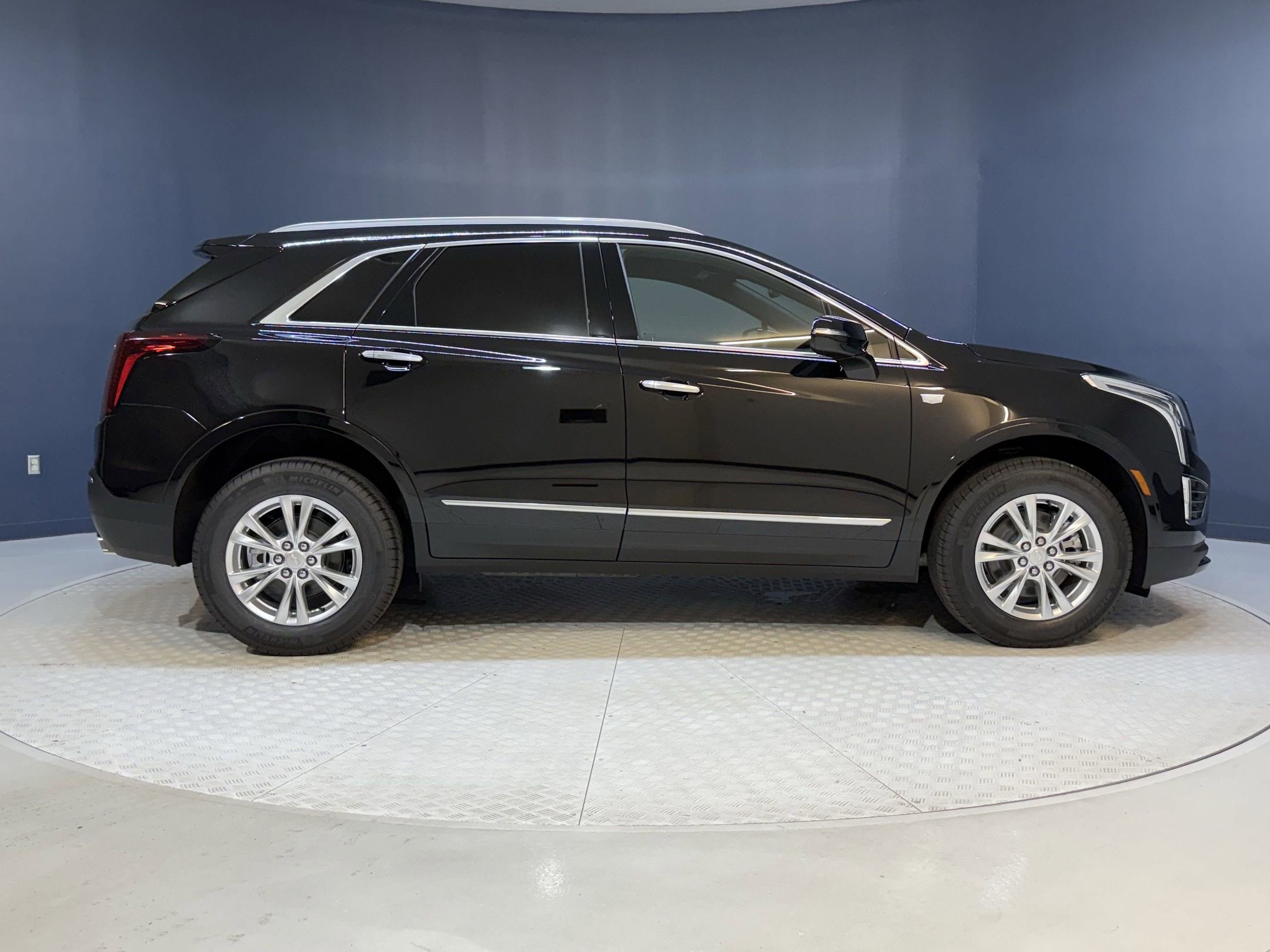 2025 Cadillac XT5 Luxury photo 8