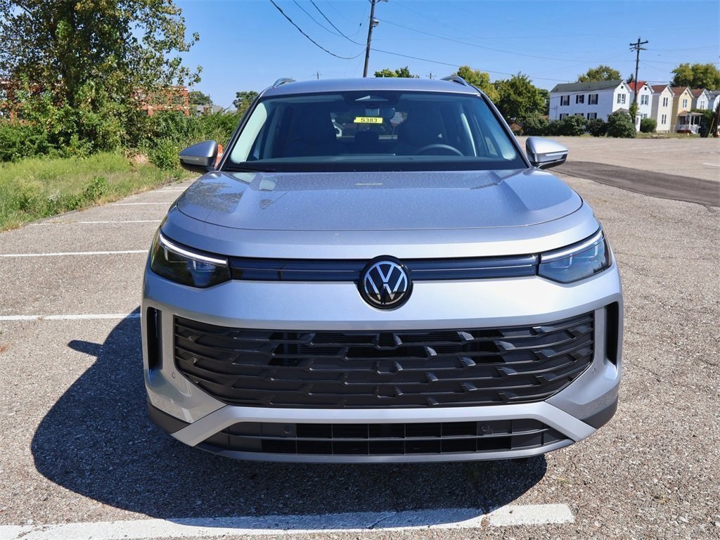 2025 Volkswagen Tiguan SE photo 7