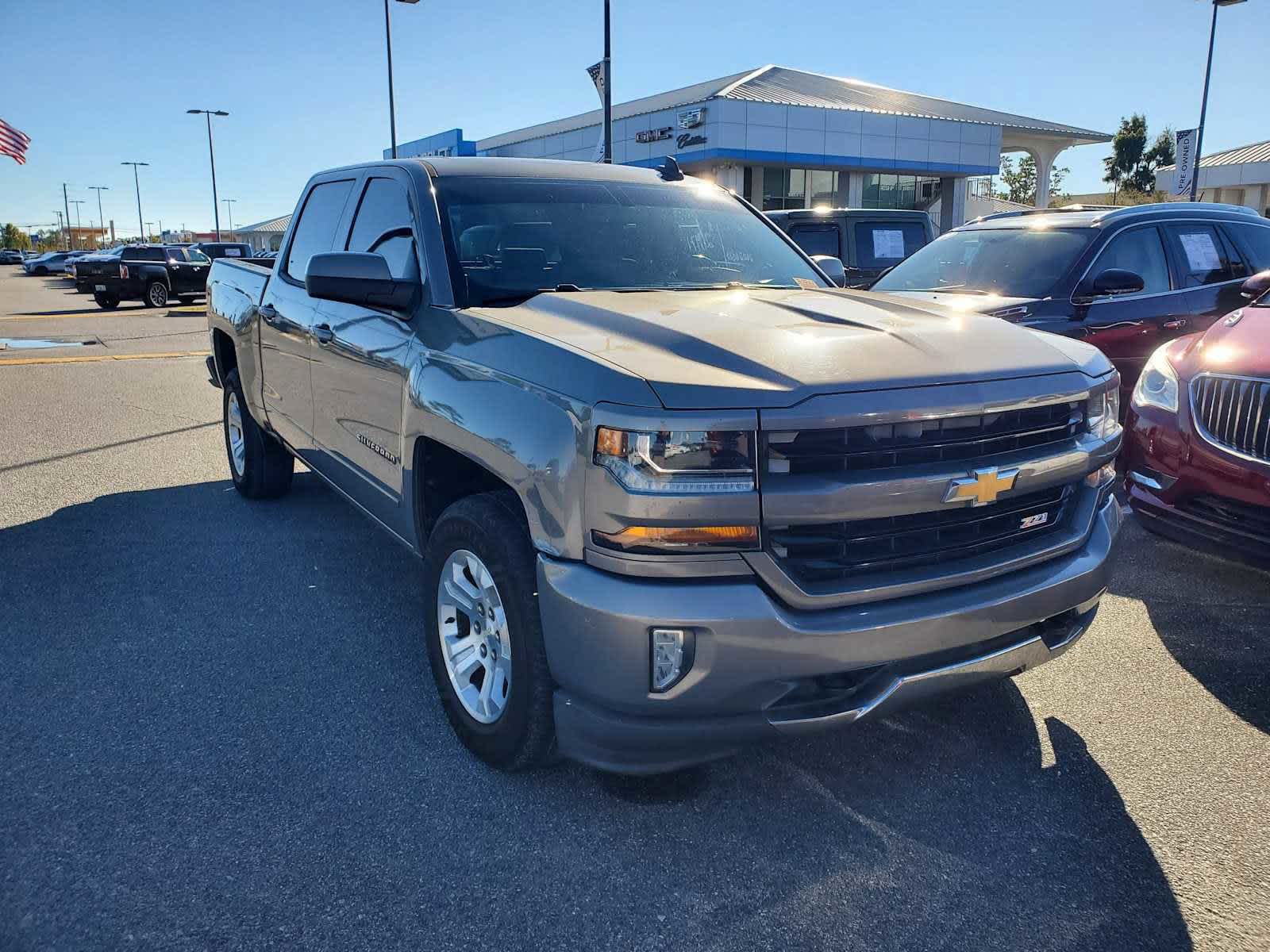2017 Chevrolet Silverado 1500 LT's photo