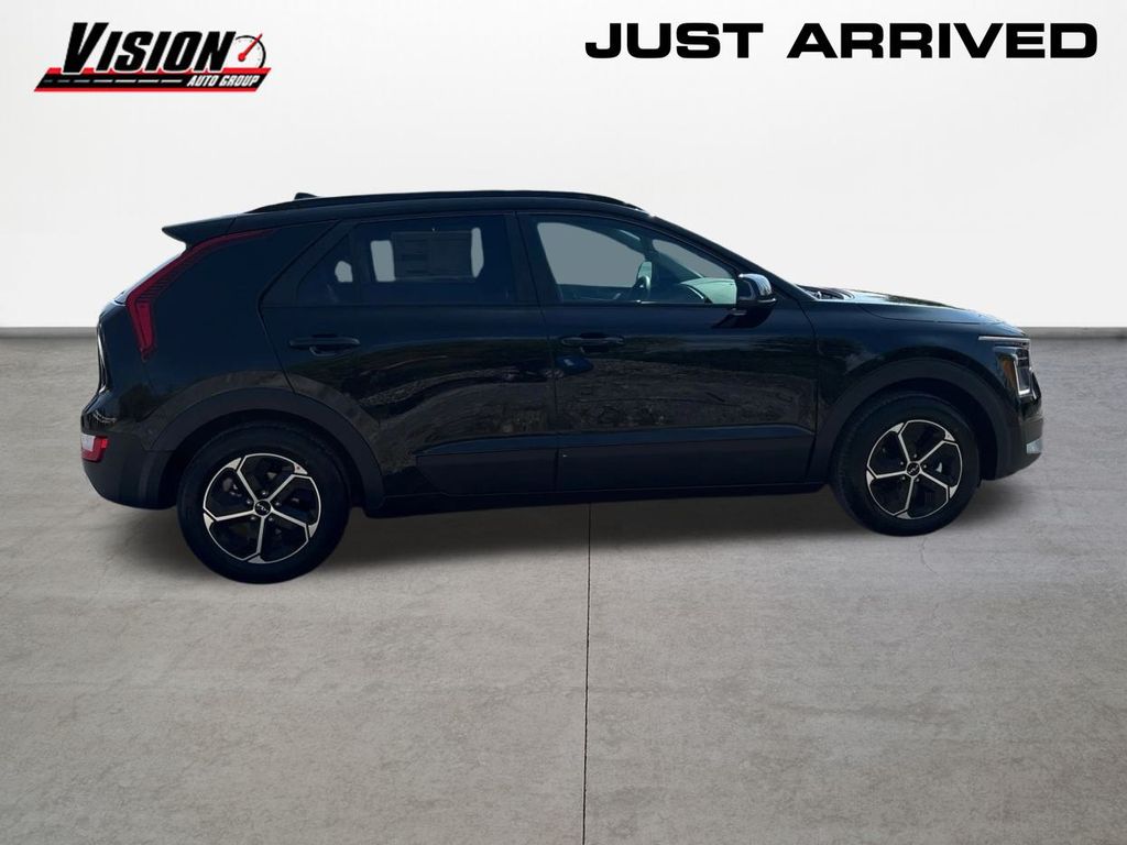 2025 Kia Niro EX photo 4