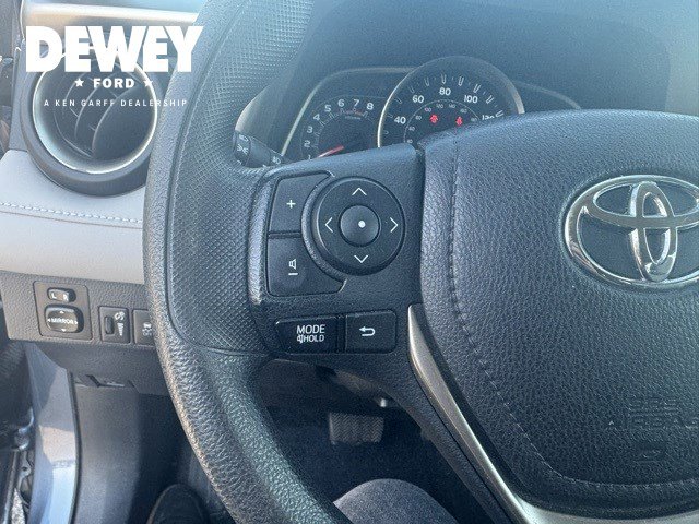 2014 Toyota RAV4 XLE photo 12